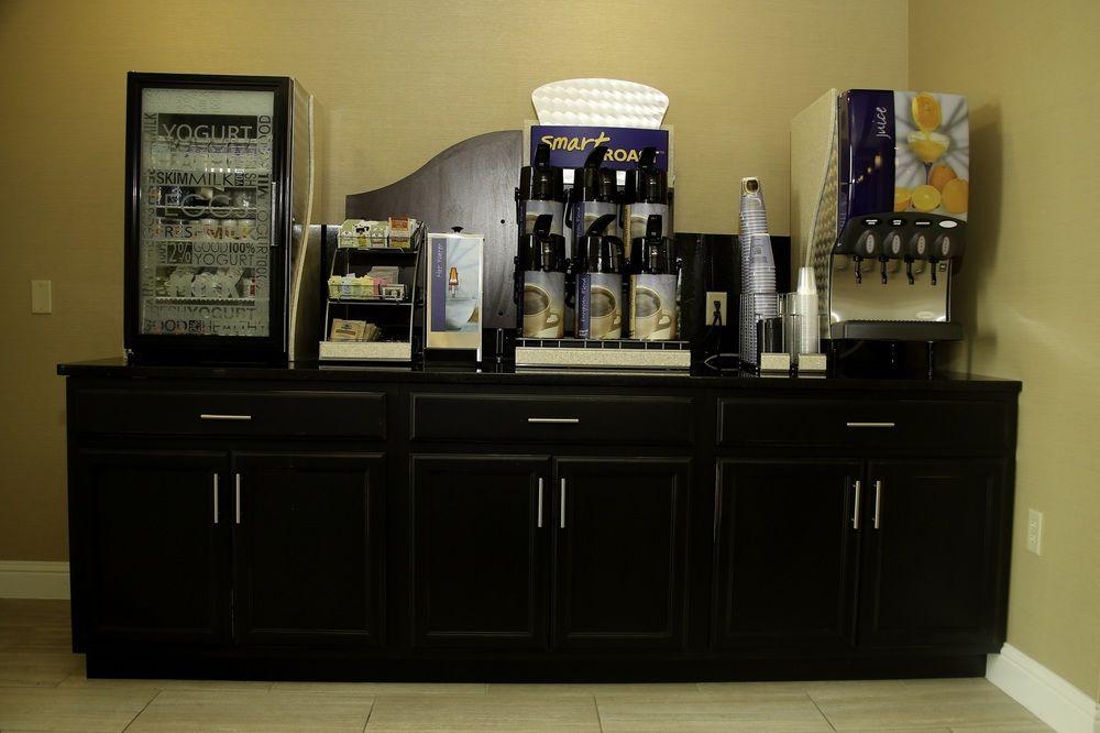 Holiday Inn Express & Suites Marion Northeast By Ihg Экстерьер фото