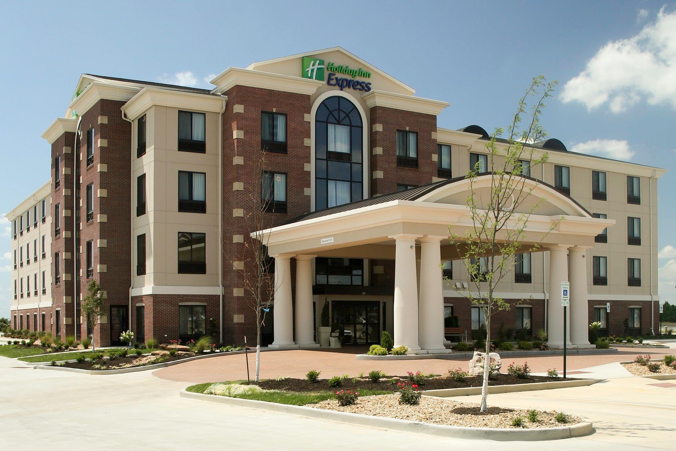 Holiday Inn Express & Suites Marion Northeast By Ihg Экстерьер фото