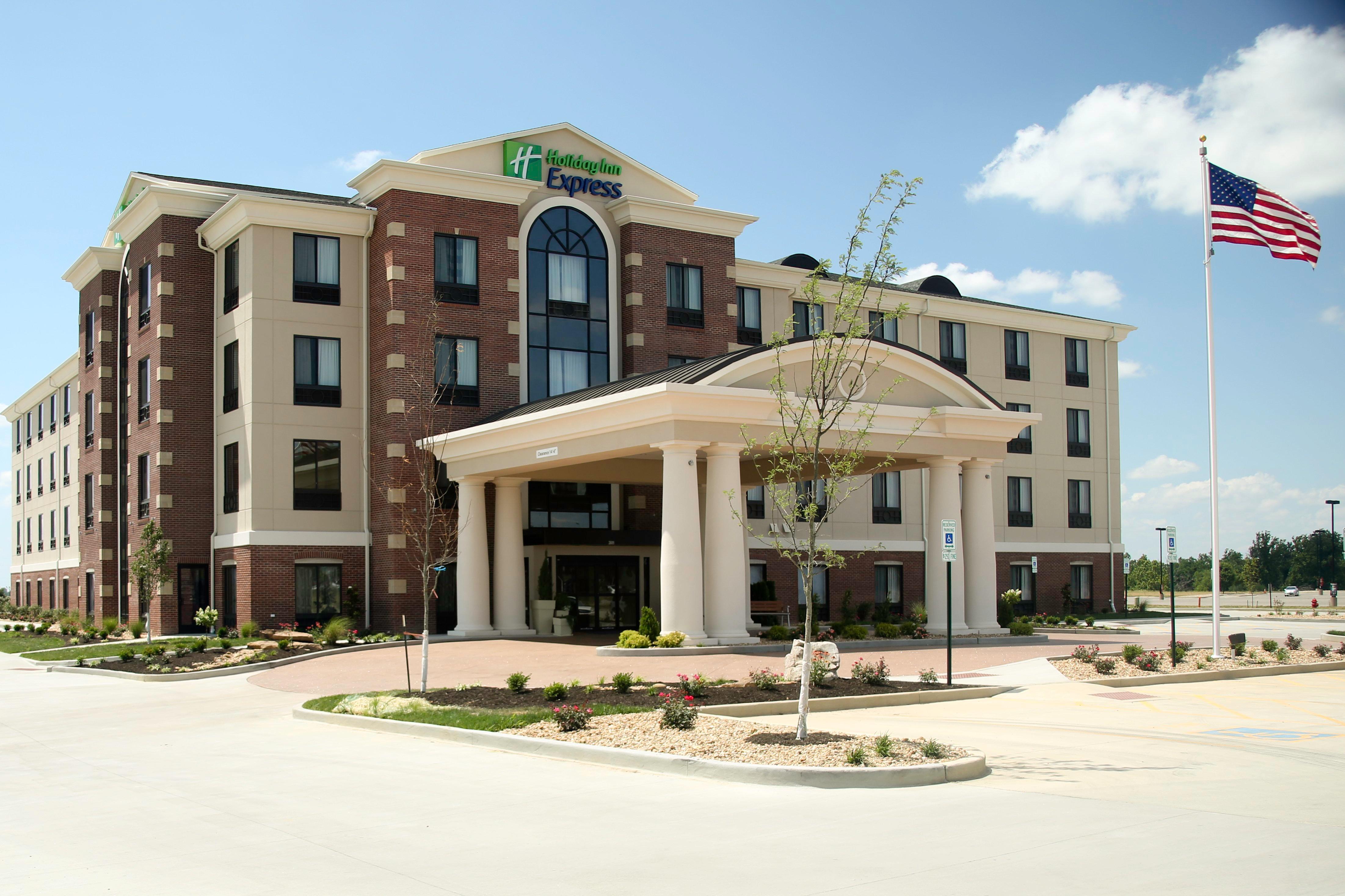 Holiday Inn Express & Suites Marion Northeast By Ihg Экстерьер фото